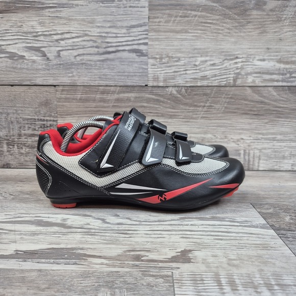 Outdoor Master Other - Outdoor Master Cycling Shoes Sneakers Mens Size 8  Athletic 3 Bolt